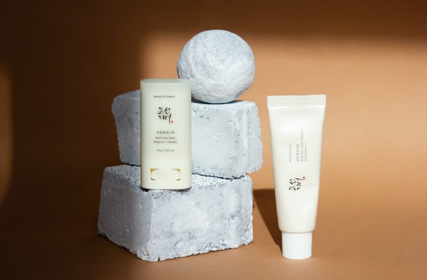 Photo Sunscreen bottle